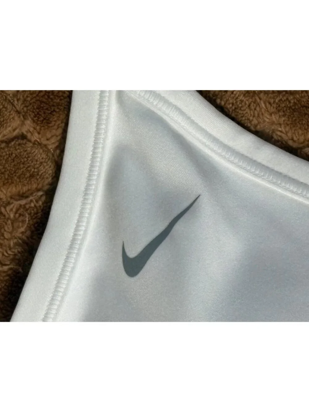 NWOT Nike Indy Women's Light-Support Padded V-Neck Sports Bra White L Large